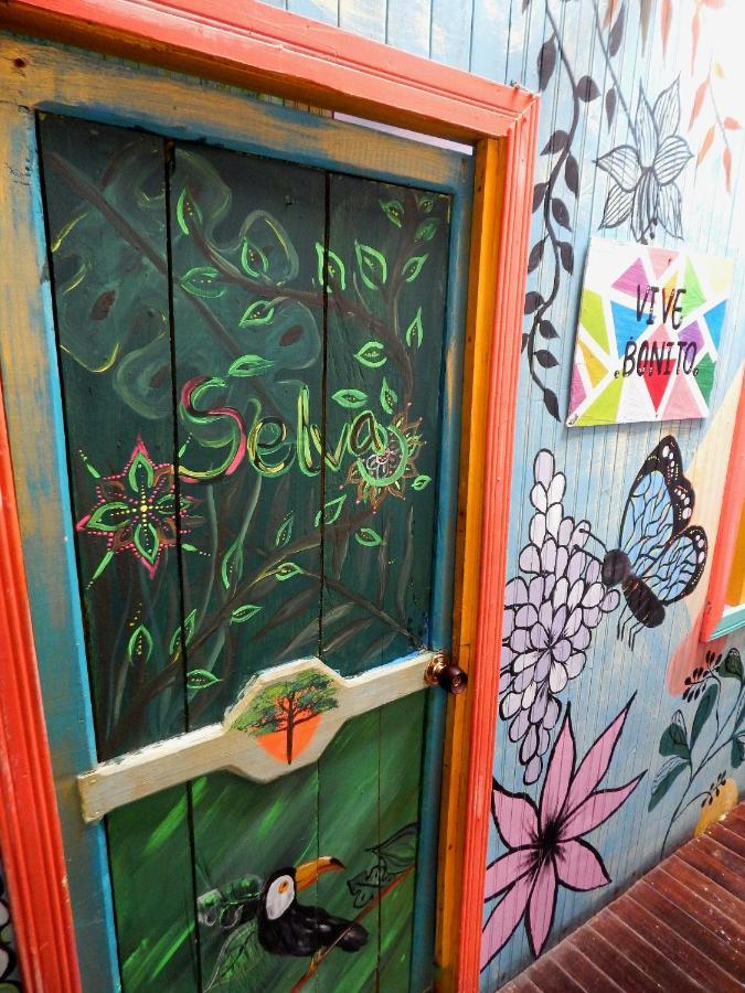 Hostal Liliana Buenaventura Buitenkant foto